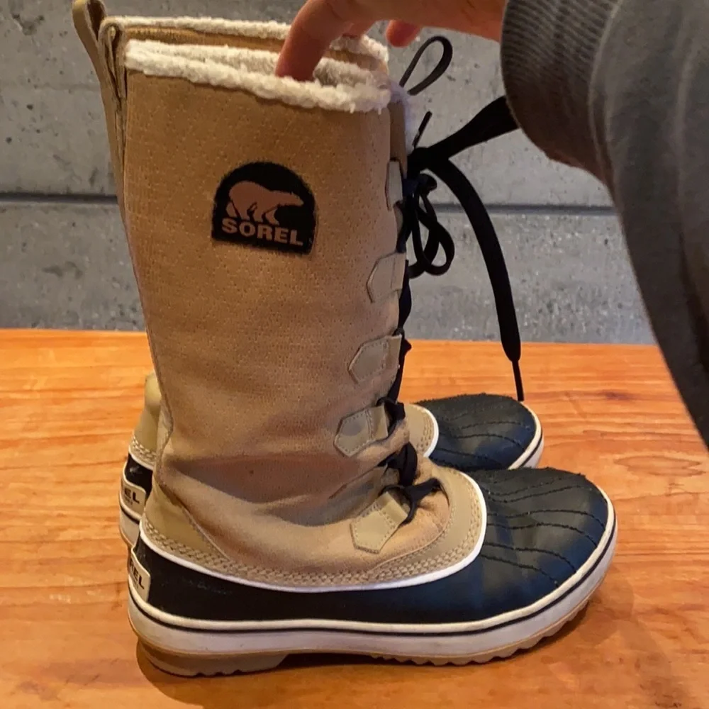 ❄️ Sorel Women’s Waterproof Snow boot with Sherpa fleece  lining - Picture 2 of 14
